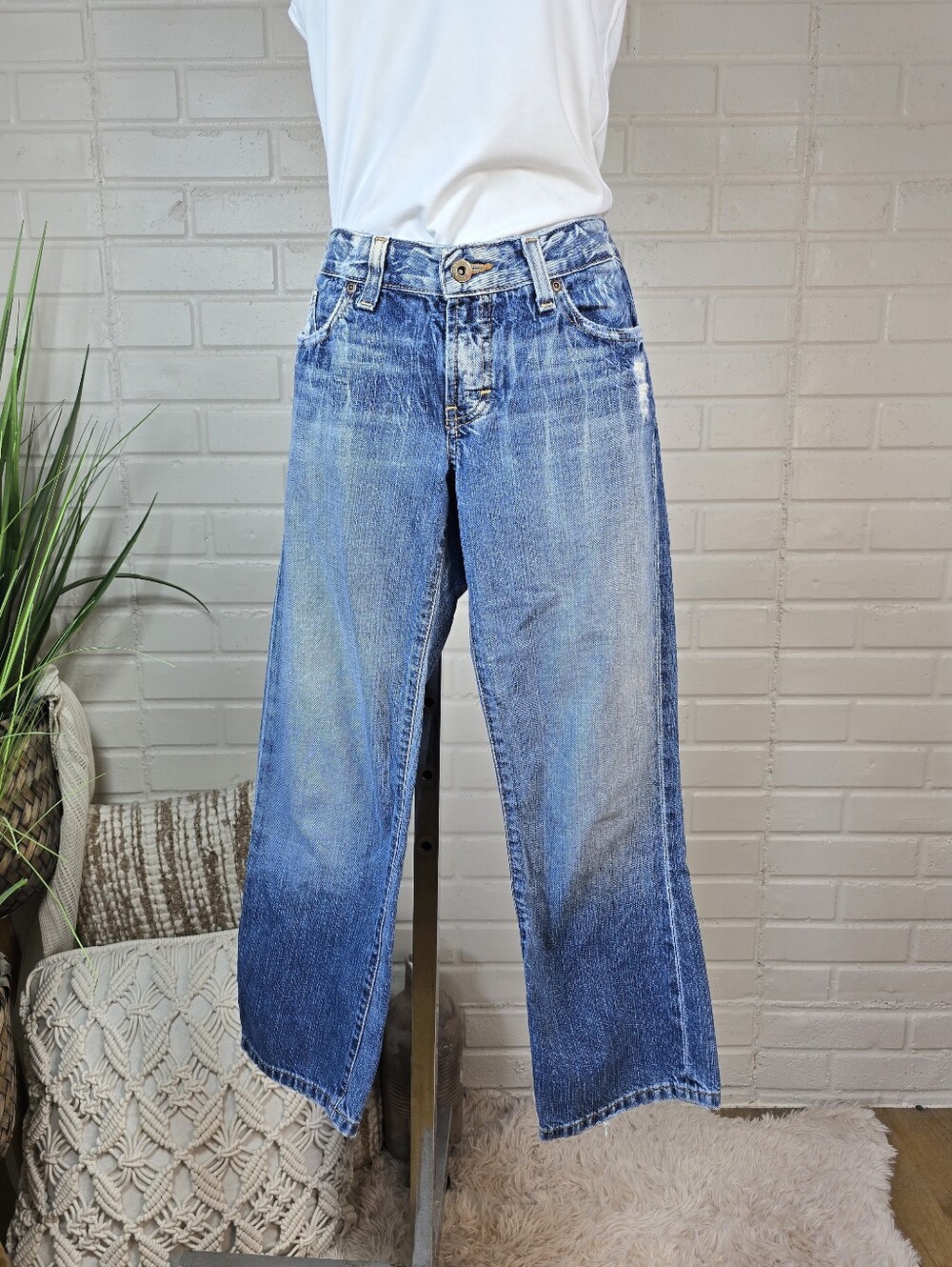 Vintage Y2k Buckle Low Rise Blue Capri Jeans Size 28